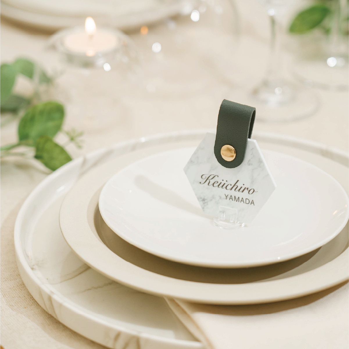 「1個から購入可能」大理石タイル風アクリル席札|ヘキサゴン・エスコートカード・ネームタグ