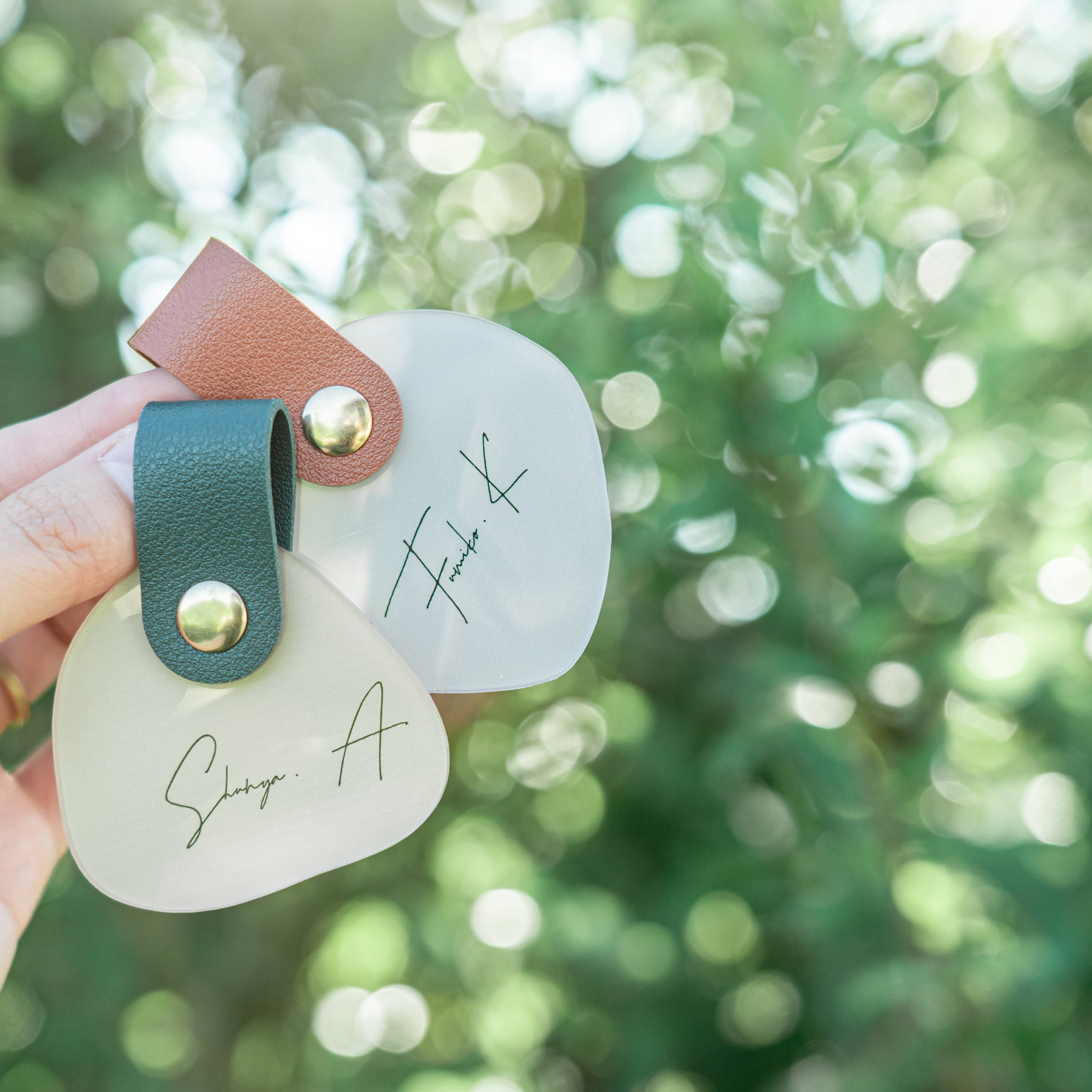 「1個から購入可能」くすみカラーのアクリル席札|エスコートカード・ネームタグ・ラゲッジタグ