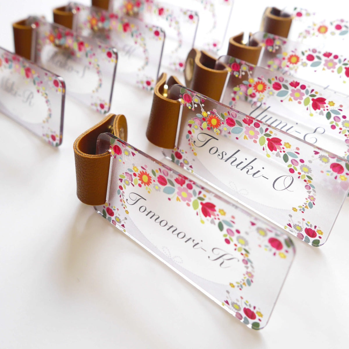 「1個から購入可能」 Vibrant Garden アクリル席札|長方形・エスコートカード・ネームタグ