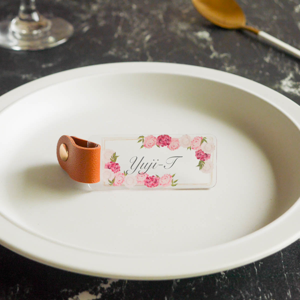 「1個から購入可能」 Vibrant Petal Parade アクリル席札|長方形・エスコートカード・ネームタグ